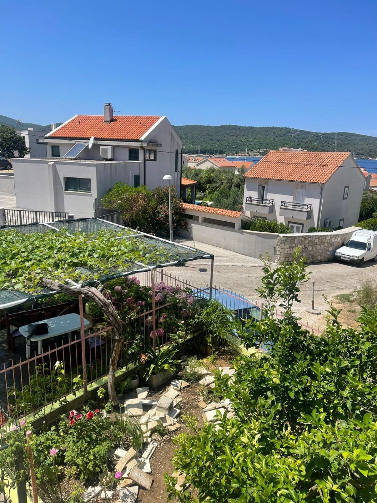 Apartments Bilić Vis Exterior foto