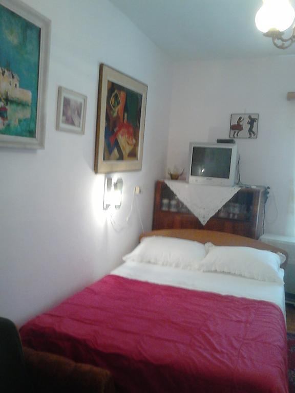 Apartments Bilić Vis Zimmer foto